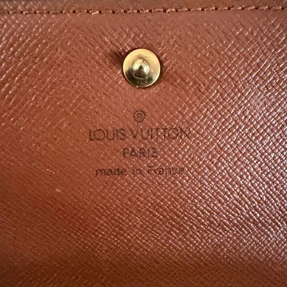 Louis Vuitton Portefeuille Tresor Etui Papiers Porte Tresor Etui Papier Wallet